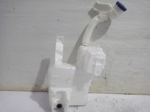 Zbiorniczek spryskiwacza szyb 9836393680 OPEL