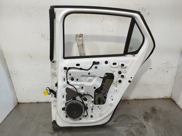 Drzwi tylne prawe 9837705980 OPEL
