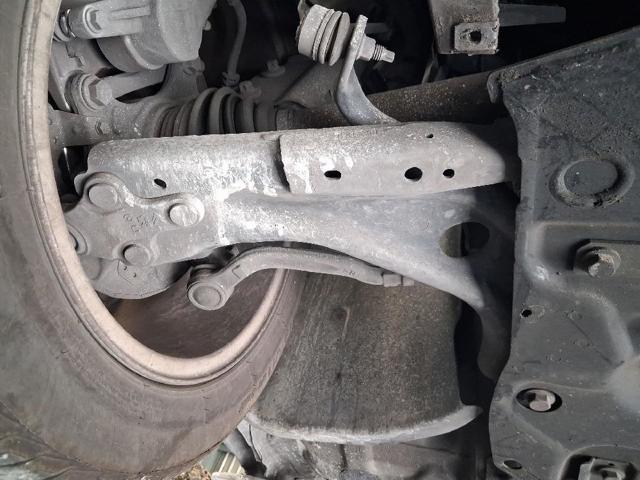 Wahacz zawieszenia przedniego dolny prawy 9846329280 PEUGEOT