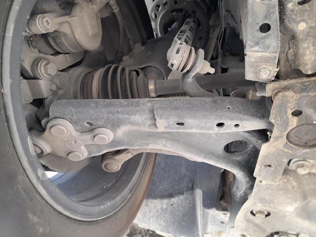 Wahacz zawieszenia przedniego dolny prawy 9846329280 PEUGEOT