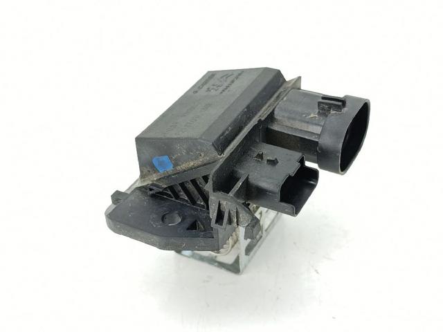Rezystor wentylatora nagrzewnicy (ogrzewacza kabiny) 9847019780 PEUGEOT