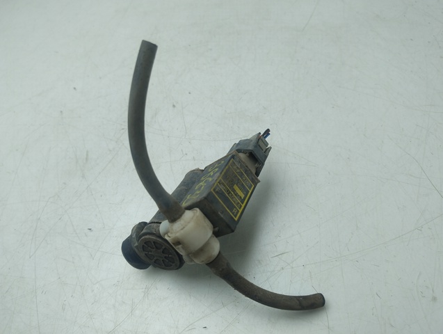 Pompka spryskiwacza szyby przedniej 985101F100 HYUNDAI
