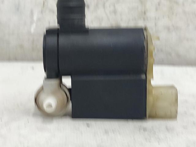 Pompka spryskiwacza szyby przedniej 985101F100 HYUNDAI