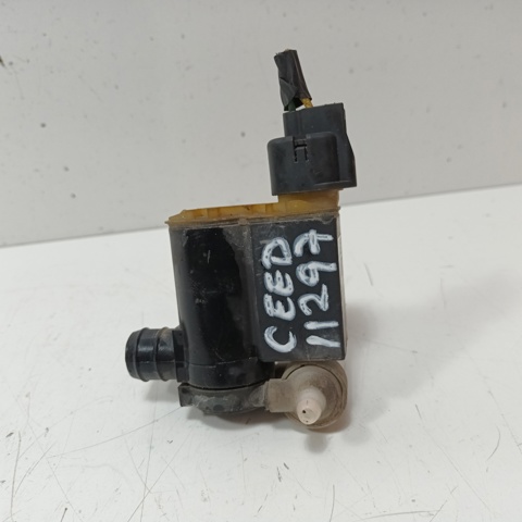 Pompka spryskiwacza szyby przedniej 985101H100 HYUNDAI