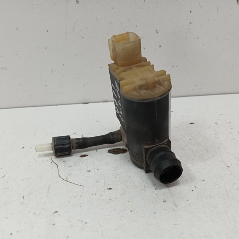 Pompka spryskiwacza szyby przedniej 985102C100 HYUNDAI