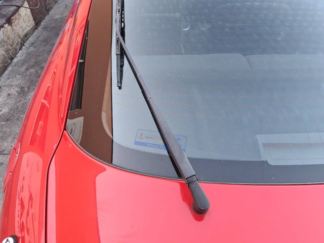 Pompka spryskiwacza szyby przedniej 985102C100 HYUNDAI