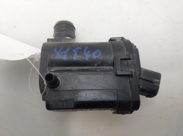 Pompka spryskiwacza szyby przedniej 985102J500 HYUNDAI