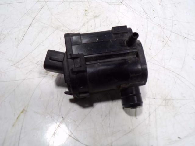 Pompka spryskiwacza szyby przedniej 985102J500 HYUNDAI