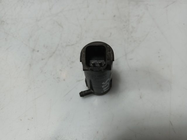 Pompka spryskiwacza szyby przedniej 985102S000 HYUNDAI