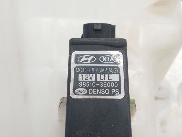 Pompka spryskiwacza szyby przedniej 985103E000 HYUNDAI