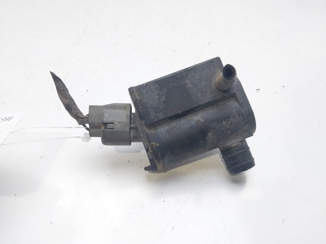 Pompka spryskiwacza szyby przedniej 985103E000 HYUNDAI