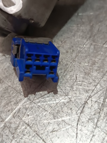 Silniczek wycieraczki tylnej szyby KIA Sorento 1 JC