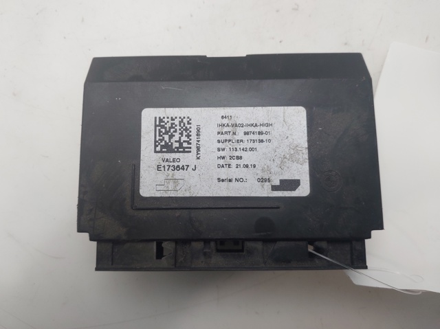 9874189 BMW