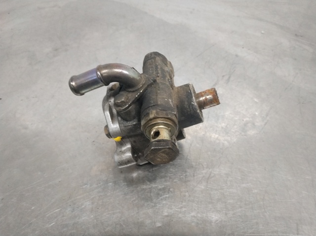 Pompa wspomagania hydraulicznego kierownicy 98VW3A674AA VAG