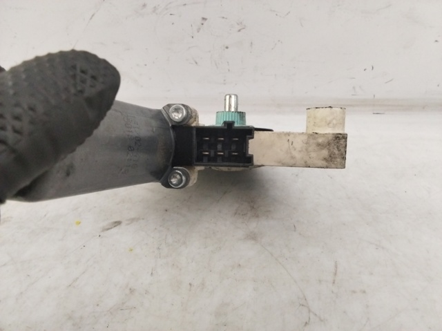 Mechanizm podnoszenia szyby drzwi przednich prawych 996145102 MERCEDES