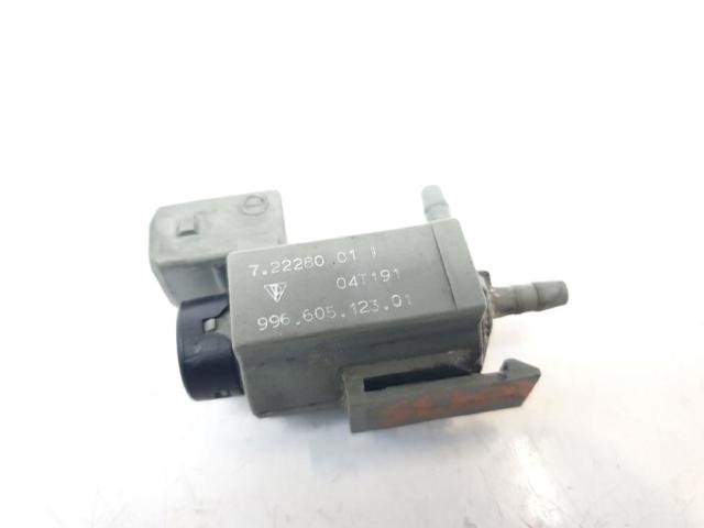 Zawór przełączający systemu doprowadzenia powietrza 99660512301 PORSCHE