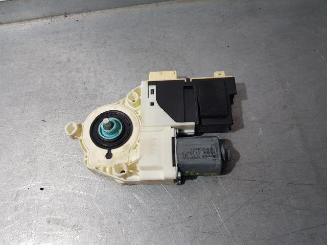 Mechanizm podnoszenia szyby drzwi przednich prawych 997831101 PEUGEOT