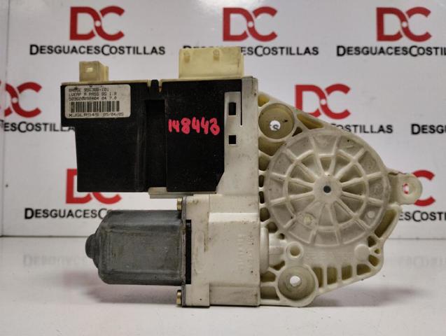 Mechanizm podnoszenia szyby drzwi przednich prawych 997831101 PEUGEOT