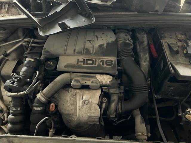 Silnik w komplecie 9HX PEUGEOT