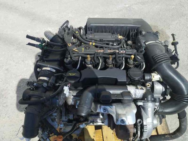 Silnik w komplecie 9HZ PEUGEOT