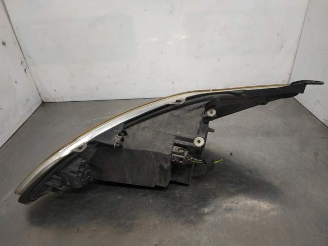 Reflektor prawy 9S5113005BA FORD