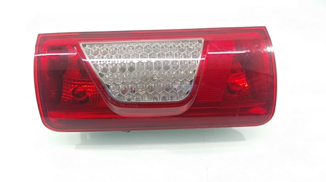 Lampa zespolona tylna lewa 9T1613405AB FORD