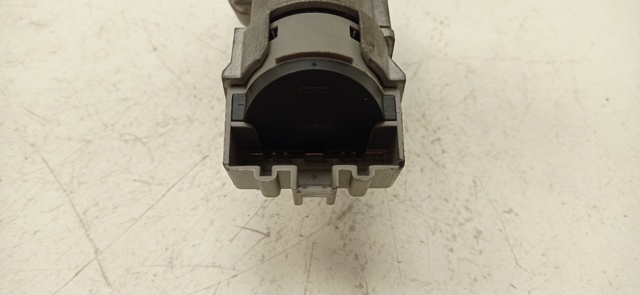 9V213F880ED Ford