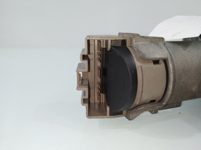 9V213F880ED Ford