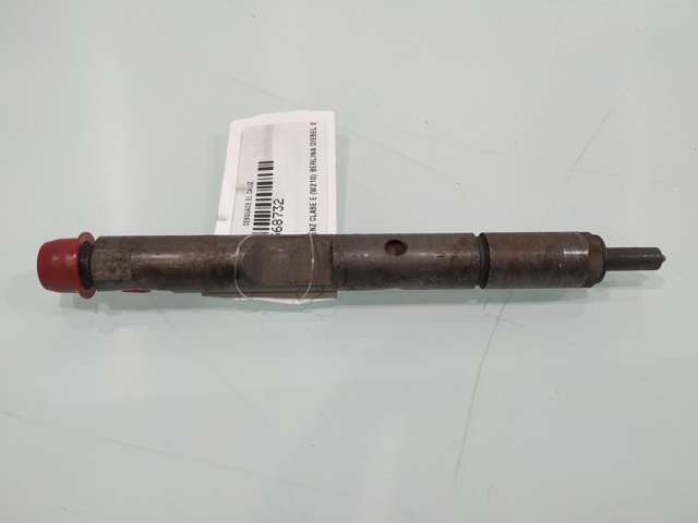 Wtryskiwacz paliwa A0000101551 MERCEDES