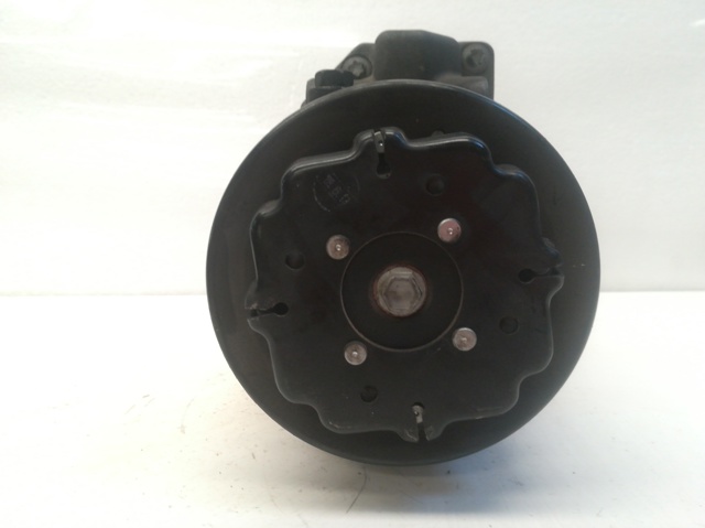 Sprężarka klimatyzacji A0002307911 MERCEDES
