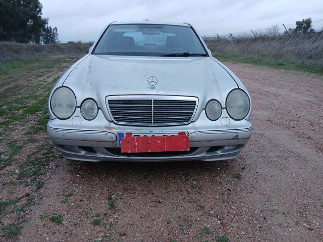 Sprężarka klimatyzacji A0002342911 MERCEDES