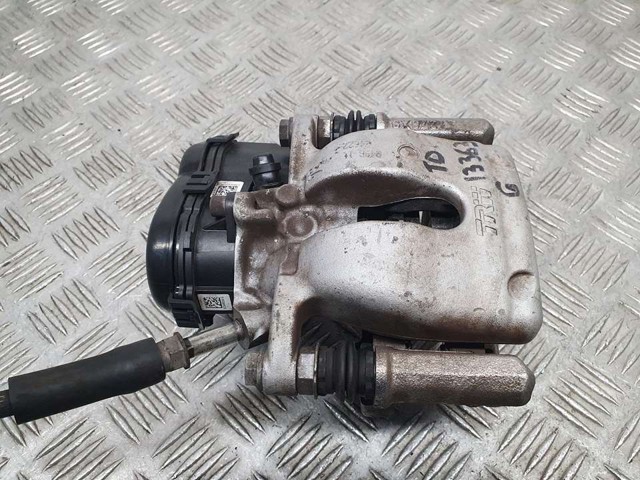 Zacisk hamulcowy tylny prawy A0004232481 MERCEDES