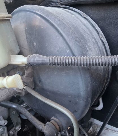 Wzmacniacz próżniowy hamulców A0004311927 MERCEDES