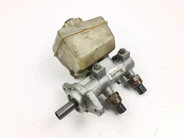 Główny cylinder hamulców A0004316201 MERCEDES