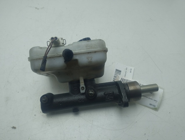 Główny cylinder hamulców A0004316501 VAG