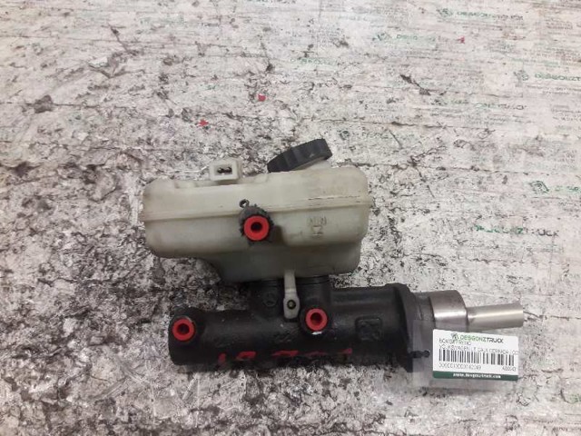 Główny cylinder hamulców A0004316501 VAG
