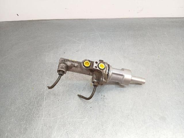Główny cylinder hamulców A0004316901 MERCEDES