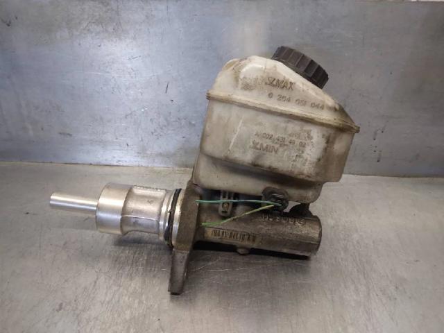 Główny cylinder hamulców A0004317601 MERCEDES