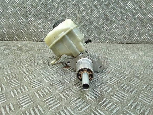 Główny cylinder hamulców A0004317601 MERCEDES