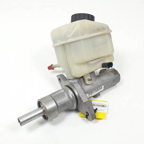 Główny cylinder hamulców A0004317601 MERCEDES