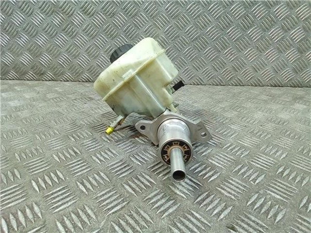 Główny cylinder hamulców A0004317601 MERCEDES