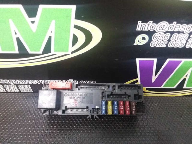 Skrzynka bezpieczników Mercedes E S210