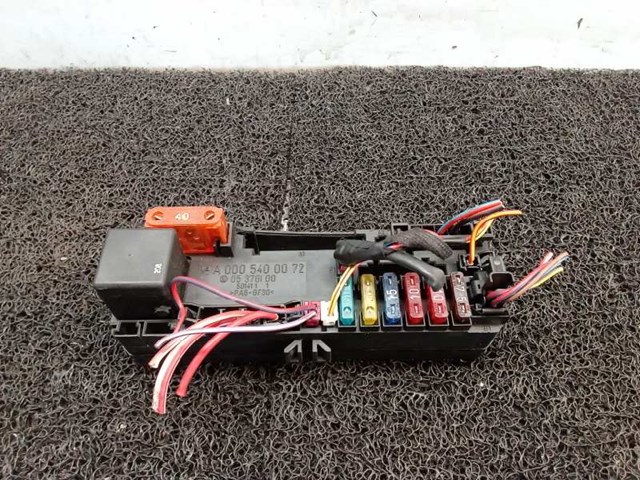 Skrzynka bezpieczników Mercedes E S210