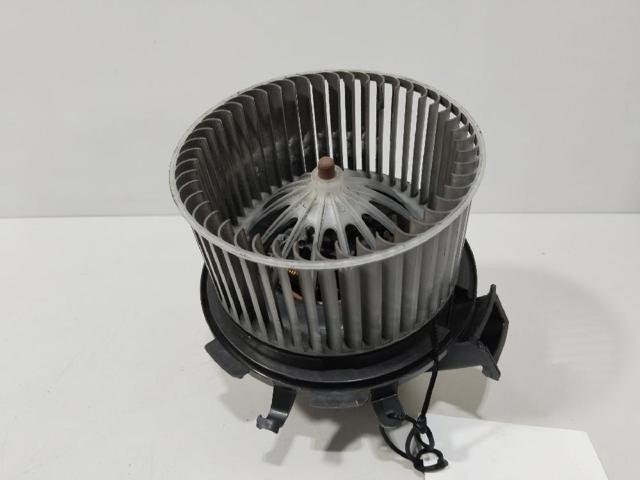 Silniczek wentylatora nagrzewnicy (ogrzewacza wnętrza) A0008356107 MERCEDES