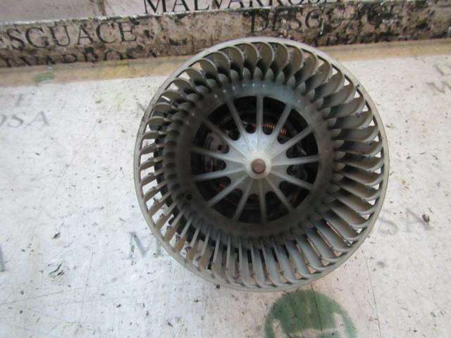 Silniczek wentylatora nagrzewnicy (ogrzewacza wnętrza) A0008356107 MERCEDES
