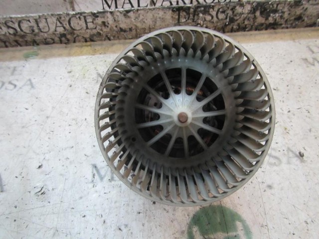 Silniczek wentylatora nagrzewnicy (ogrzewacza wnętrza) A0008356107 MERCEDES