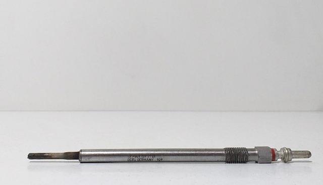 Świeca żarowa A0011597101 MERCEDES