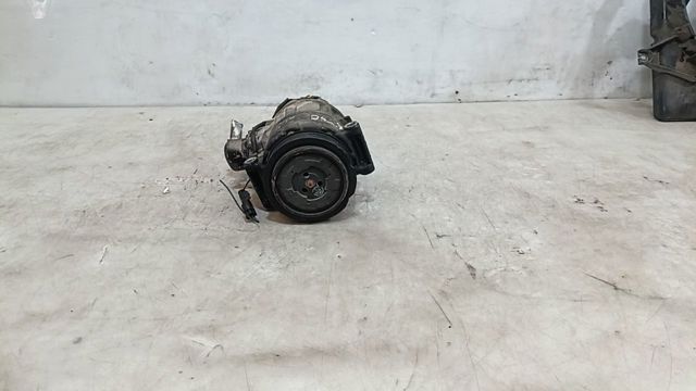 Sprężarka klimatyzacji A0012305611 MERCEDES