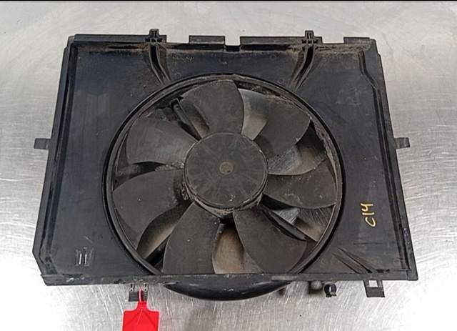 Dyfuzor chłodnicy, w komplecie z silnikiem i wirnikiem A0015003093 MERCEDES