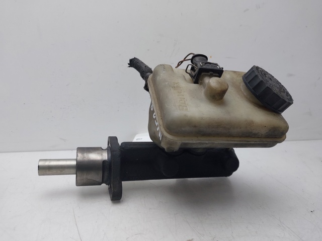 Zbiorniczek głównego cylindra hamulcowego (płynu hamulcowego) A0024312802 MERCEDES